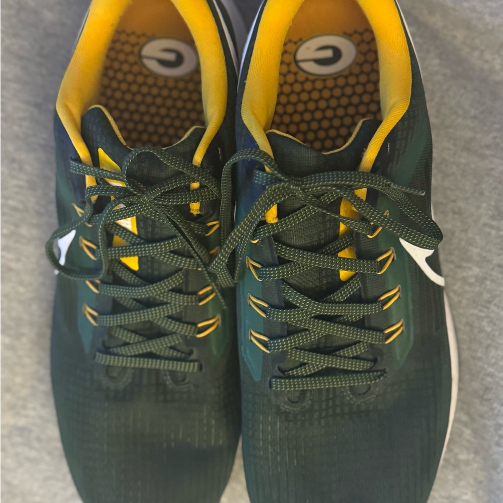 Nike Dark Green and Yellow Sneakers